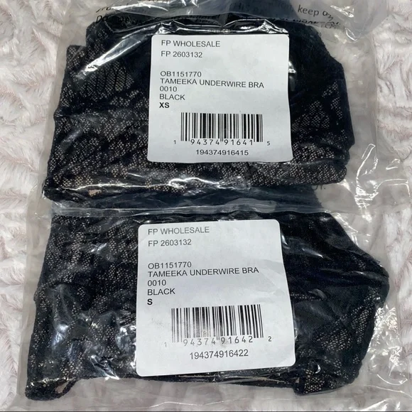 Free People Tameeka Underwire Sheer Lace Bra - NWT - Black - $48 retail - Picture 7 of 9